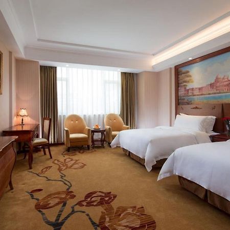 Vienna Hotel Puning South Huancheng Road High-Speed Train Station Kültér fotó